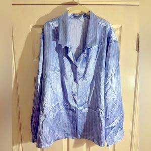 Long sleeve pale blue pin stripe blouse/ lounge top